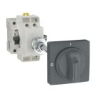 Рукоятка управления силовым коммутационным аппаратом